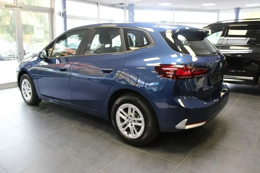 Gebraucht BMW 218 Active Tourer 150 PS (110 kW) 2022 Phytonicblau metallic Van / Kleinbus