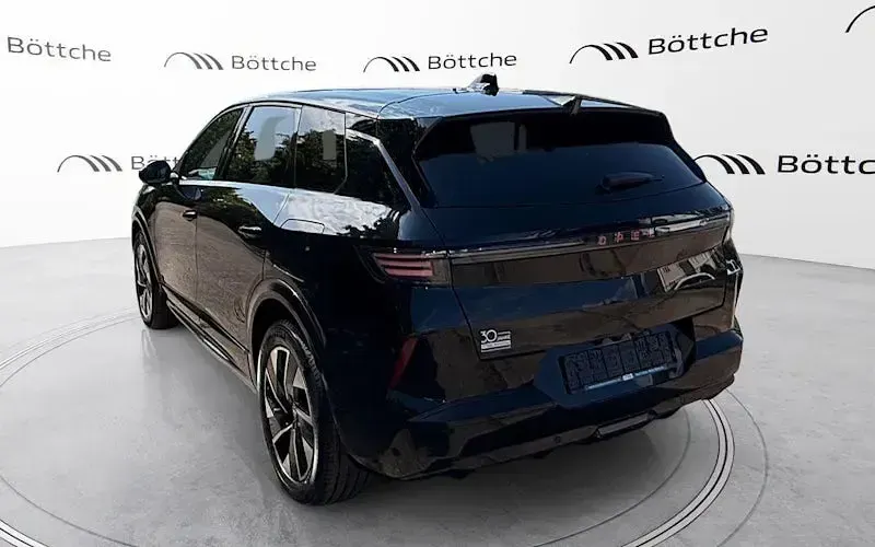 Neu Opel Grandland Electric 156 kW (213 PS) 2026 Lackierung schwarz perla nera/ SUV