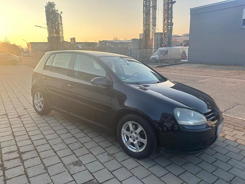 Gebraucht VW Golf V 90 PS (66 kW) 2004 Schwarz Kleinwagen