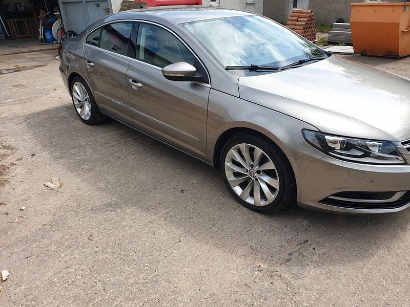 Beige Gebraucht 2012 VW Passat Highline Coupé | 9.800 € (Fairer Preis) - Bild 1/4
