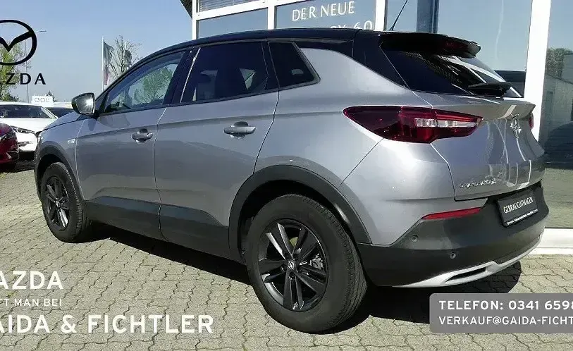 Gebraucht Opel Grandland X Design Edition 131 PS (96 kW) 2021 Kontrast grau/quarz silber SUV