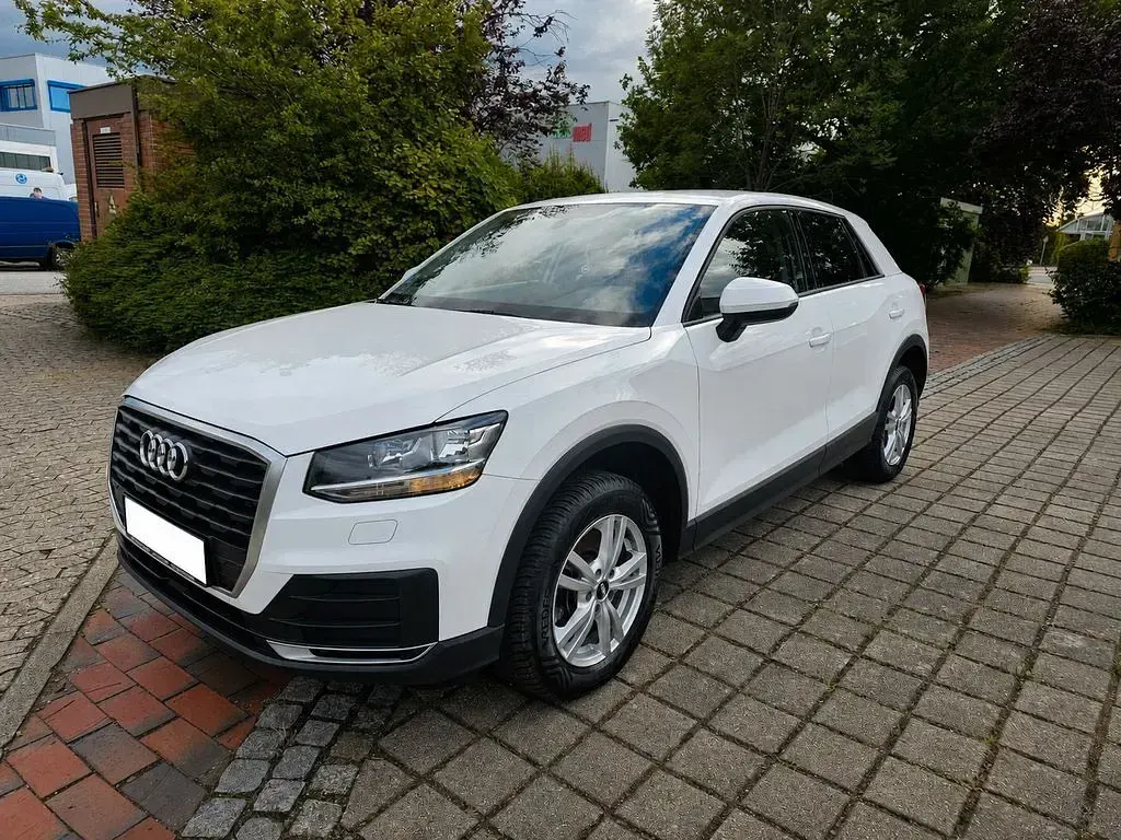 Gebraucht Audi Q2 Basis 116 PS (85 kW) 2017 Weiß SUV
