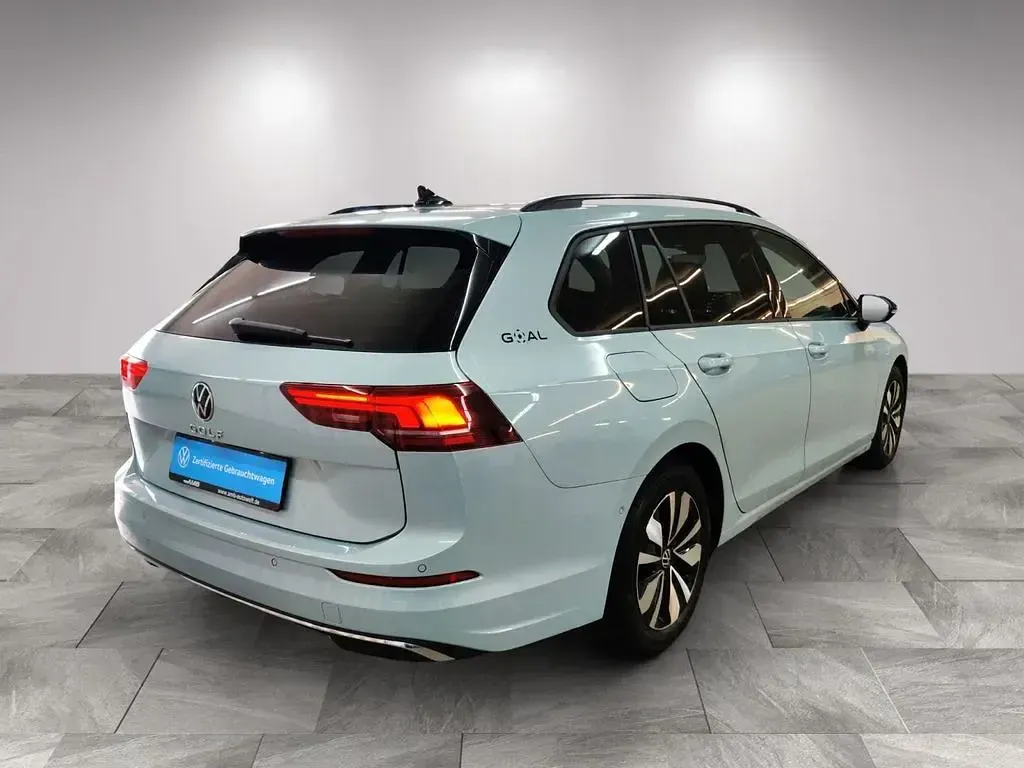 Gebraucht VW Golf VIII Goal 116 PS (85 kW) 2025 Blau Kombi