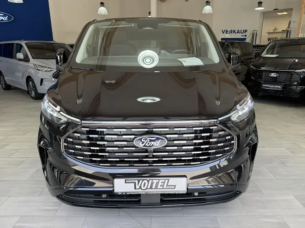 Neu Ford Tourneo Titanium X 170 PS (125 kW) 2026 Schwarz Van / Kleinbus