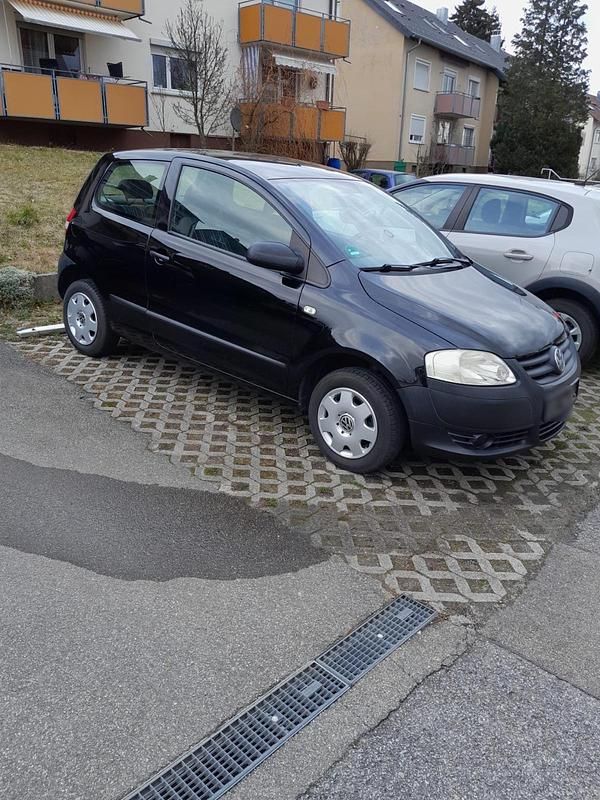 Gebraucht VW Fox 60 PS (44 kW) 2007 Schwarz Kleinwagen