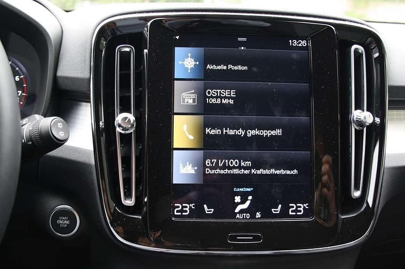 Gebraucht Volvo XC40 Core 129 PS (94 kW) 2022 Black stone SUV