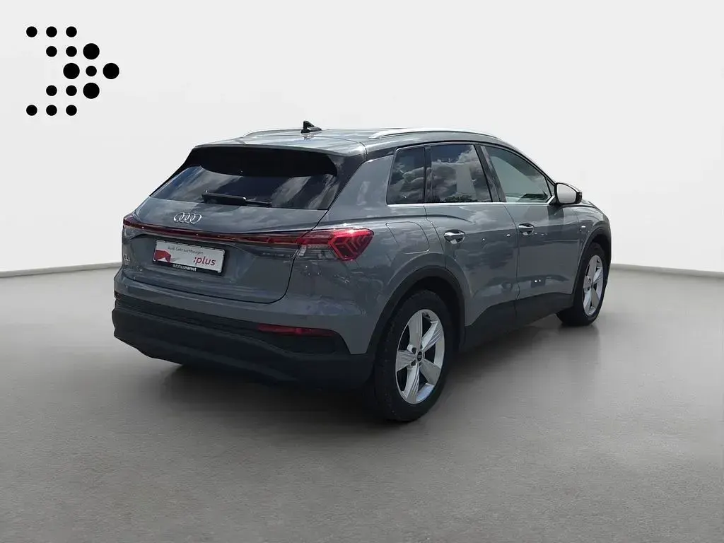 Gebraucht Audi Q4 e-tron Comfort 150 kW (204 PS) 2023 Kieselgrau SUV