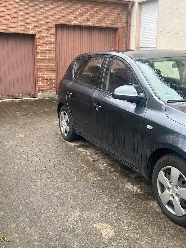 Gebraucht Kia Ceed 109 PS (80 kW) 2008 Andere farben Kleinwagen