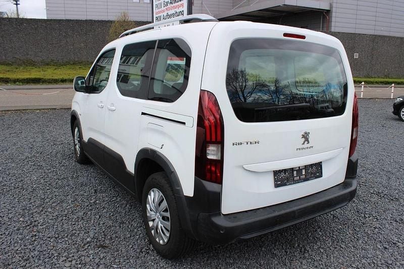 Gebraucht Peugeot Rifter Active 131 PS (96 kW) 2019 Weiß Van / Kleinbus