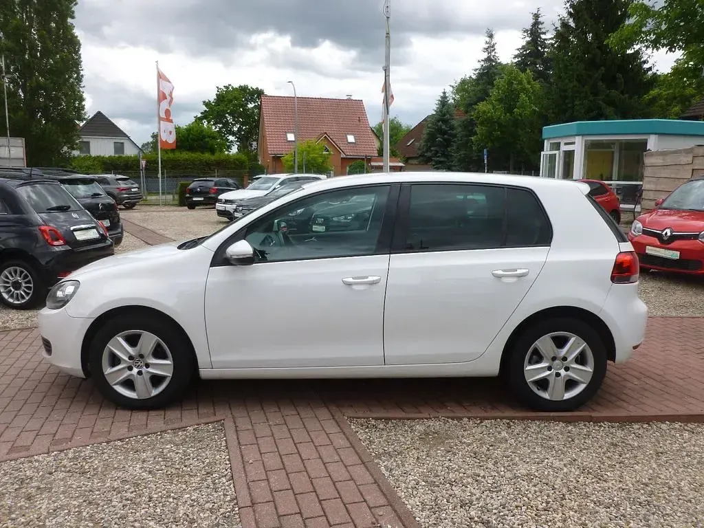Gebraucht VW Golf VI Comfortline 80 PS (58 kW) 2010 Weiß Kleinwagen