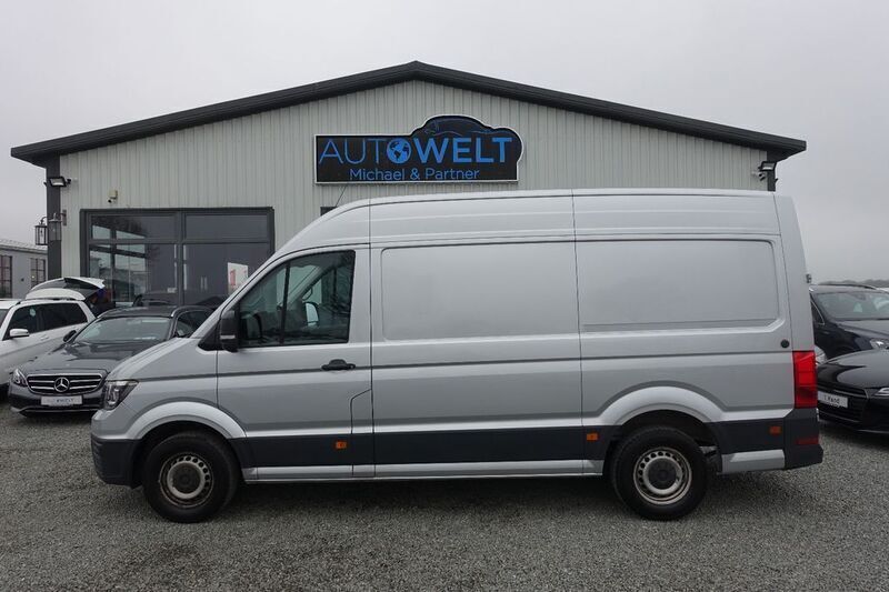 Reflexsilber metallic Gebraucht 2018 VW Crafter Van | 18.680 € (Teuer) - Bild 1/4