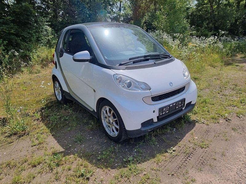 Gebraucht Smart ForTwo Coupé 71 PS (52 kW) 2010 Weiß Coupé