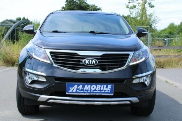 Schwarz metallic Gebraucht 2013 Kia Sportage Spirit SUV | 8.299 € (Fairer Preis) - Bild 1/4