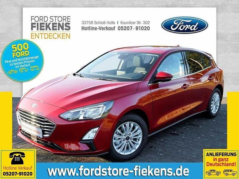 Gebraucht Ford Focus Titanium 155 PS (114 kW) 2022 Rot metallic Limousine