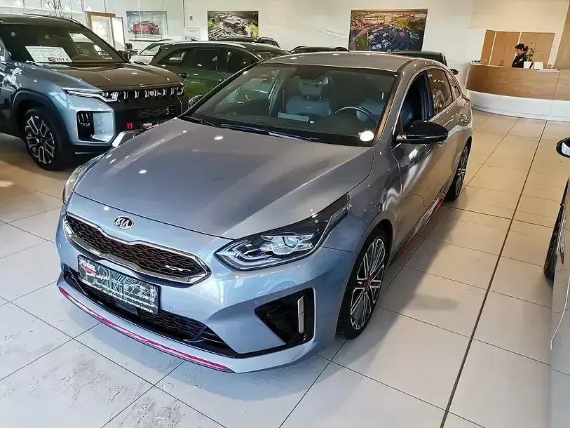 Używany Kia ProCeed GT 204 KM (150 kW) 2021 Srebrny Kombi