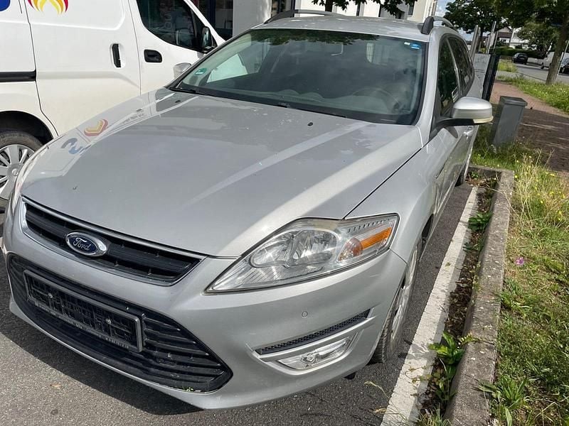 Silber Gebraucht 2011 Ford Mondeo Kombi | 3.200 € - Bild 1/4