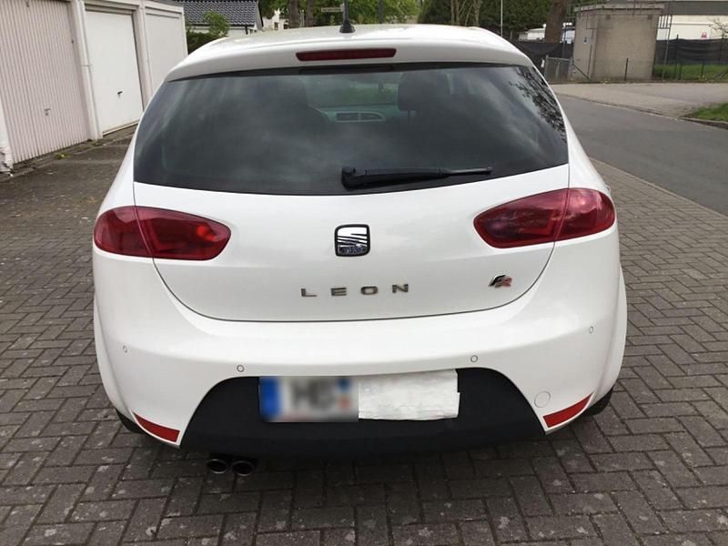 Second-hand Seat Leon FR 125 CP (91 kW) 2011 Alb Hatchback