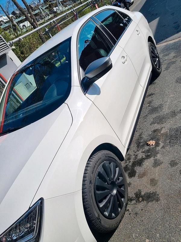Second-hand Seat Toledo 2016 Alb Hatchback