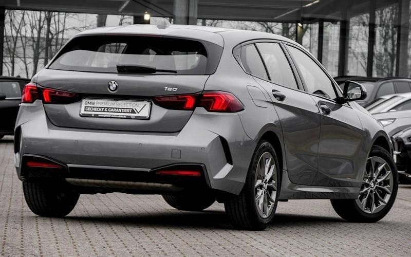Gebraucht BMW 120 Shadowline 170 PS (125 kW) 2025 Grau Kleinwagen