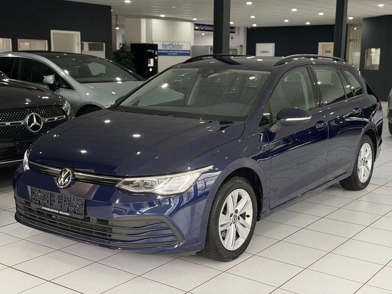 Gebraucht VW Golf VIII Life 150 PS (110 kW) 2023 Blau Kombi