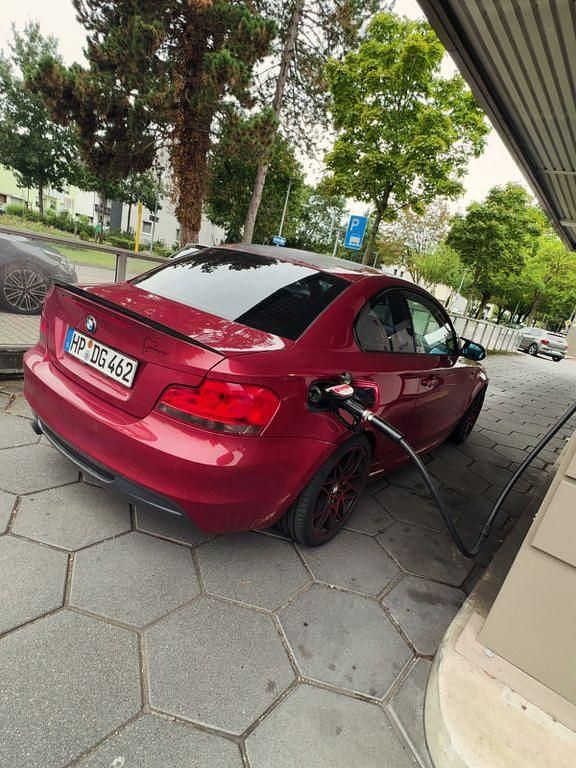 Second-hand BMW 123 Performance 204 CP (150 kW) 2007 Roșu Hatchback
