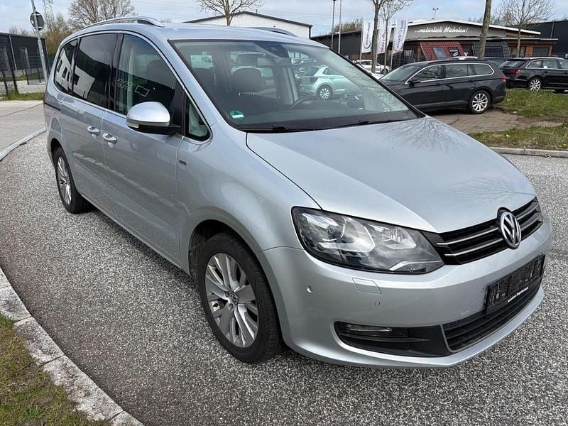 Second-hand VW Sharan 140 CP (102 kW) 2014 Argintiu Monovolum