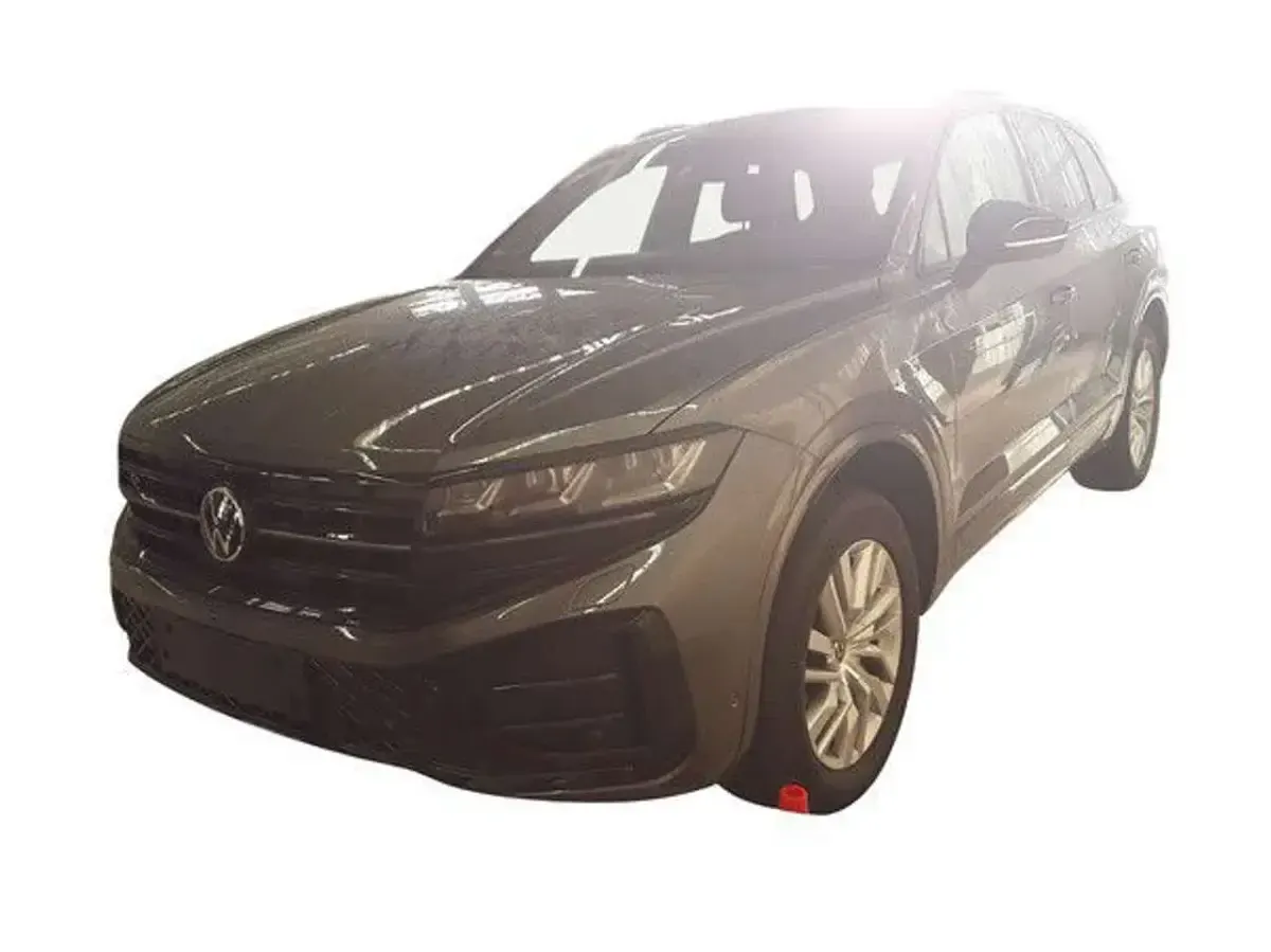 Gebraucht VW Touareg Style 286 PS (210 kW) 2025 Grau SUV