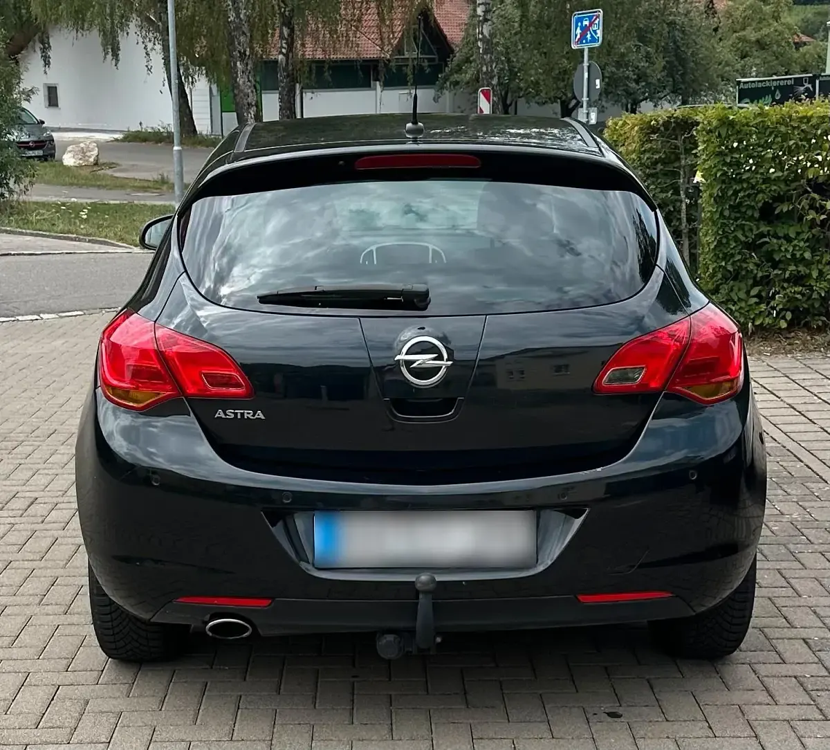 Gebraucht Opel Astra 120 PS (88 kW) 2011 Schwarz Limousine