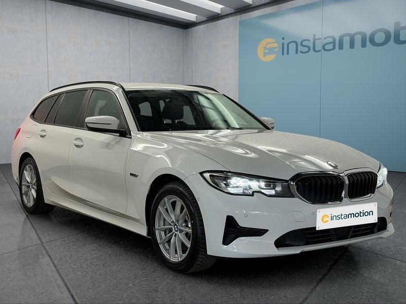 Gebraucht BMW 330e 184 PS (135 kW) 2022 Kombi