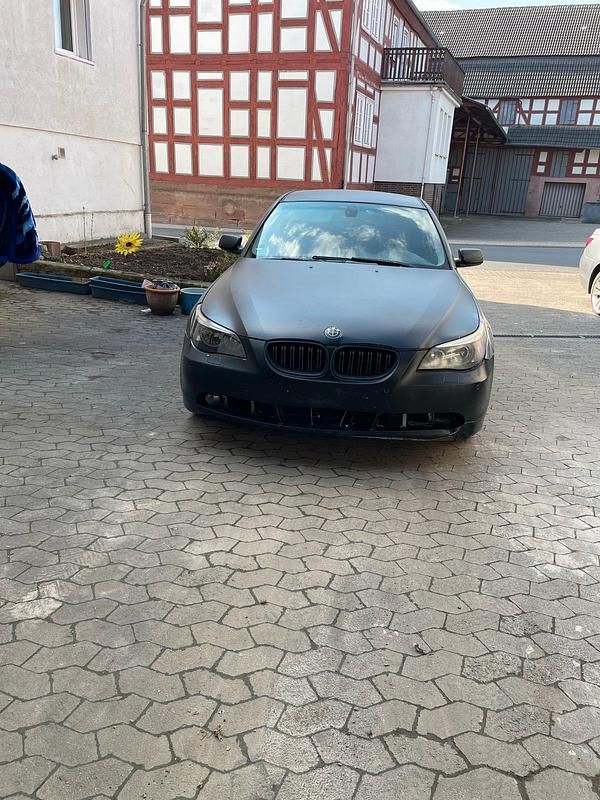 Gebraucht BMW 523 177 PS (130 kW) 2004 Schwarz Limousine