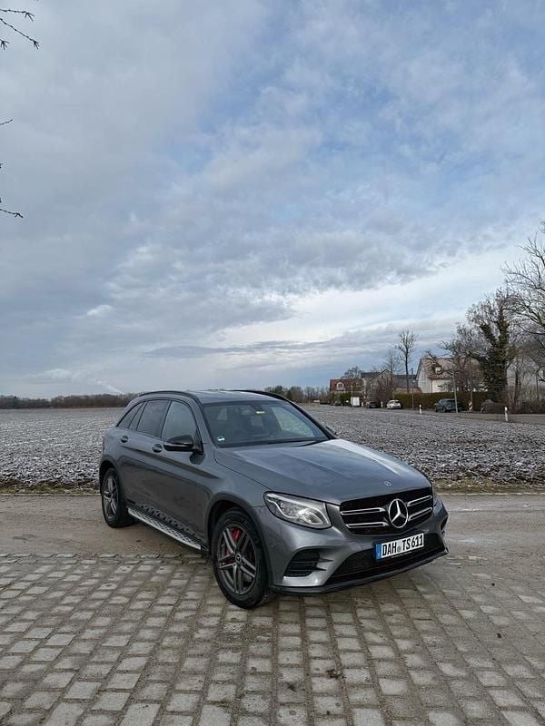Gebraucht Mercedes GLC250 AMG line 210 PS (154 kW) 2019 Grau SUV