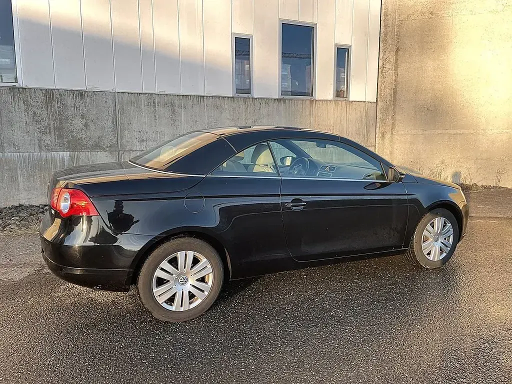 Gebraucht VW Eos 160 PS (117 kW) 2009 Schwarz Cabrio
