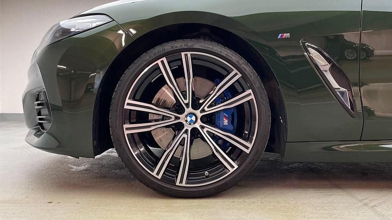 Gebraucht BMW 840 Efficient Dynamics 340 PS (250 kW) 2022 Sanremo green metallic Coupé