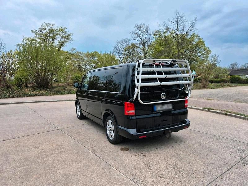 Second-hand VW T5 179 CP (131 kW) 2011 Negru Van