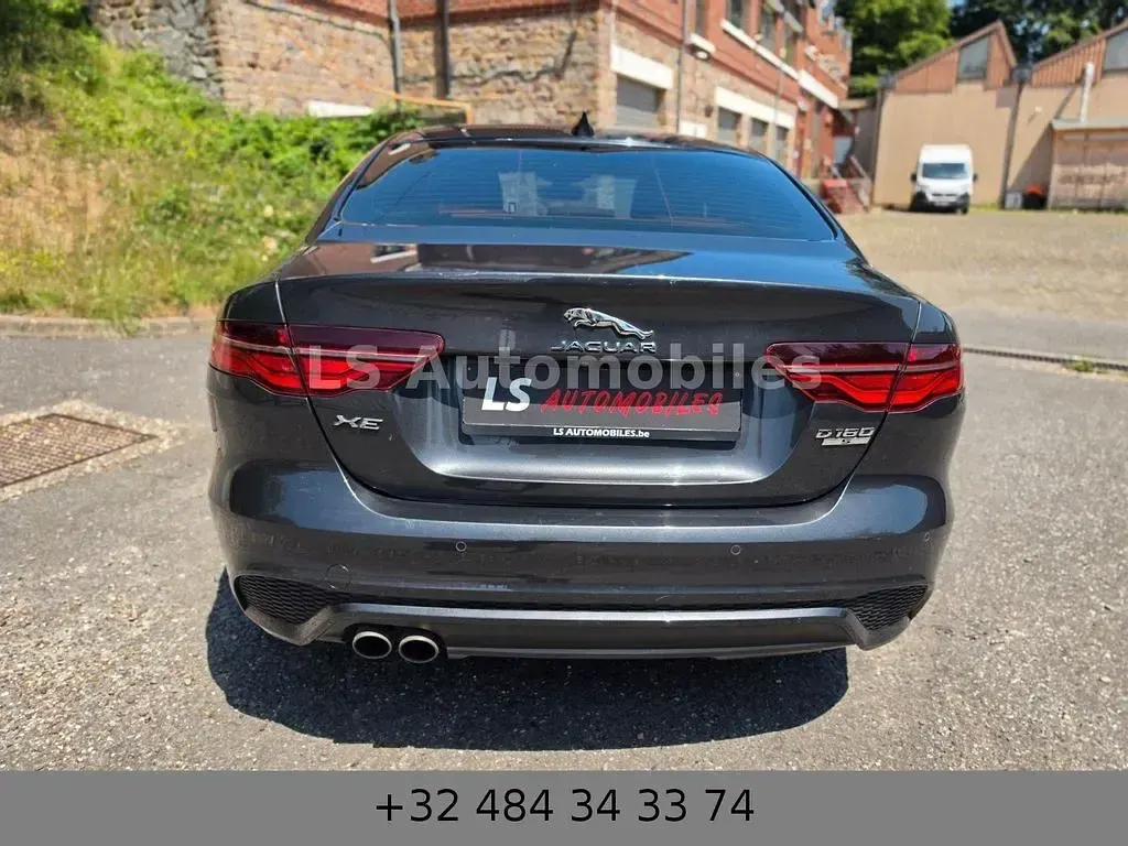 Gebraucht Jaguar XE R-Dynamic 179 PS (131 kW) 2020 Grau Limousine