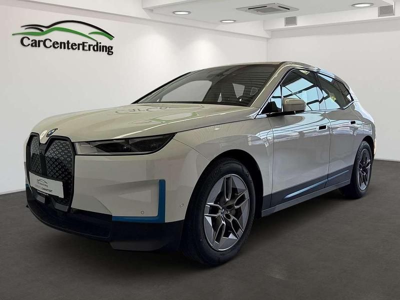 Gebraucht BMW iX 239 kW (326 PS) 2022 Alpinweiss iii SUV