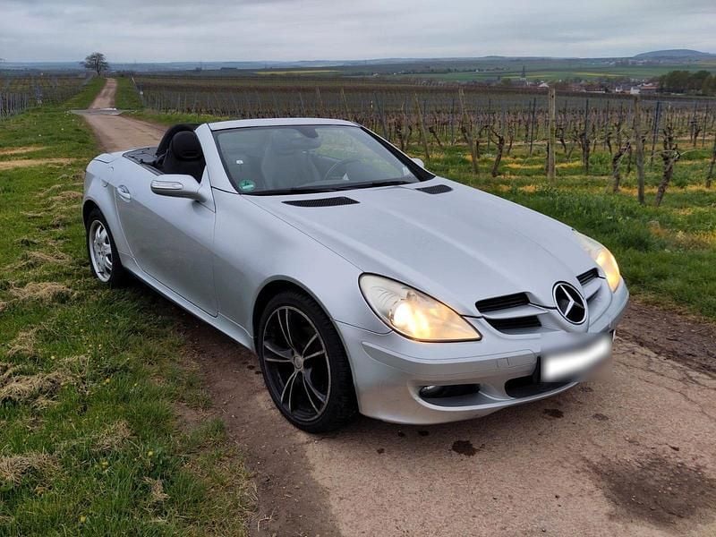 Gebraucht Mercedes SLK200 160 PS (117 kW) 2007 Silber Cabrio