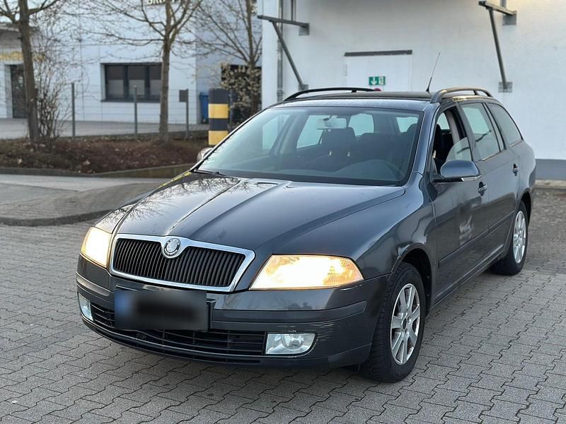 Gebraucht Skoda Octavia 105 PS (77 kW) 2008 Grau Kombi
