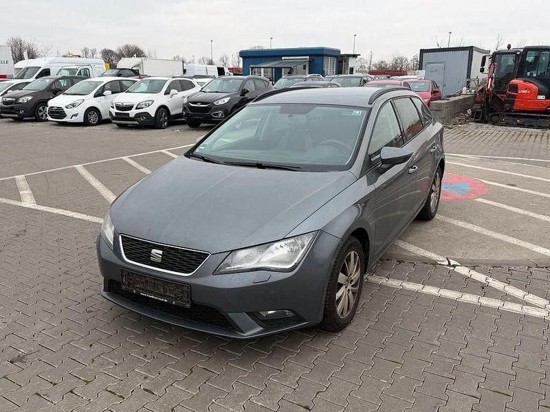 Grau Gebraucht 2014 Seat Leon ST Reference Kombi | 4.700 € (Superpreis) - Bild 1/4