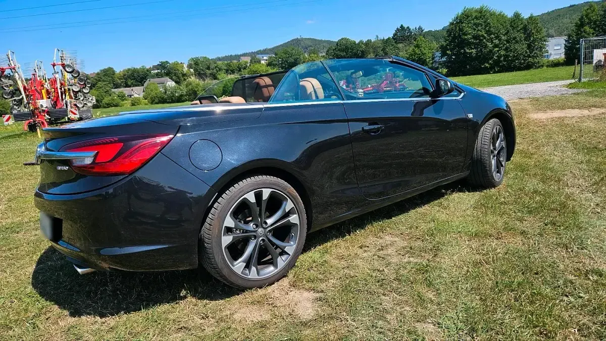 Gebraucht Opel Cascada Innovation 200 PS (147 kW) 2015 Schwarz Cabrio