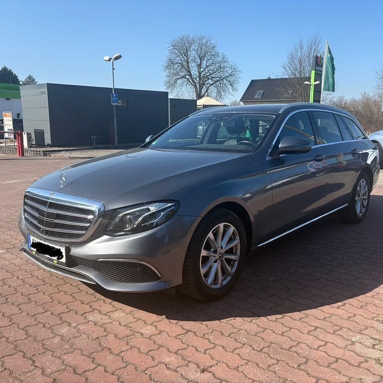 Gebraucht Mercedes E250 211 PS (155 kW) 2018 Grau Limousine