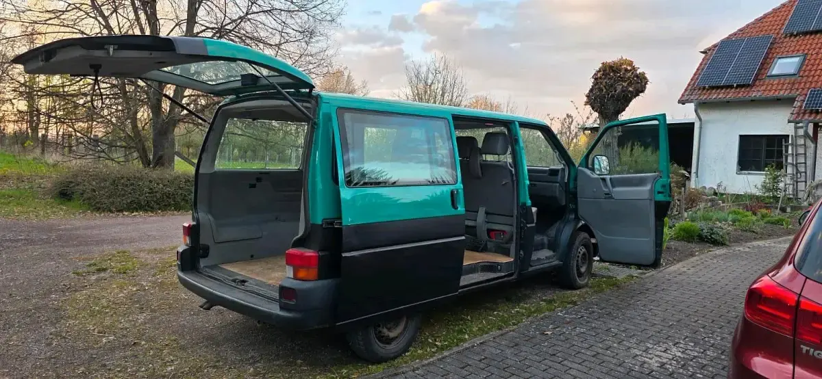 Gebraucht VW T4 102 PS (75 kW) 2001 Grün Van