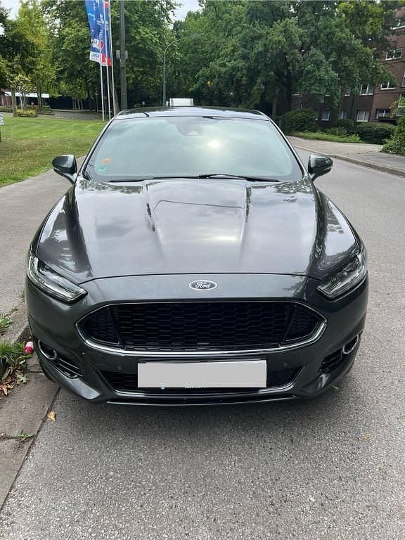 Grau Gebraucht 2018 Ford Mondeo ST-Line Limousine | 19.500 € (Etwas zu teuer) - Bild 1/4