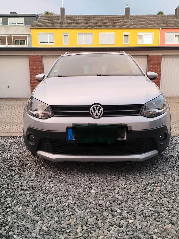 Grau Gebraucht 2011 VW Polo Cross Kleinwagen | 7.900 € (Teuer) - Bild 1/4
