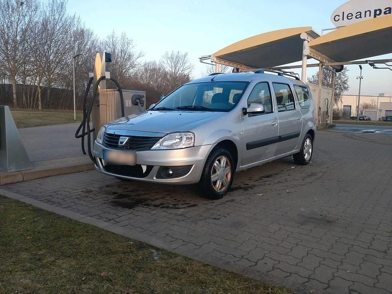 Gebraucht Dacia Logan MCV 105 PS (77 kW) 2009 Silber Kombi