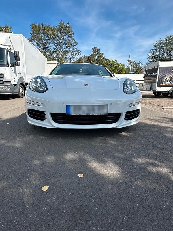 Gebraucht Porsche Panamera Executive 420 PS (308 kW) 2014 Weiß Kleinwagen