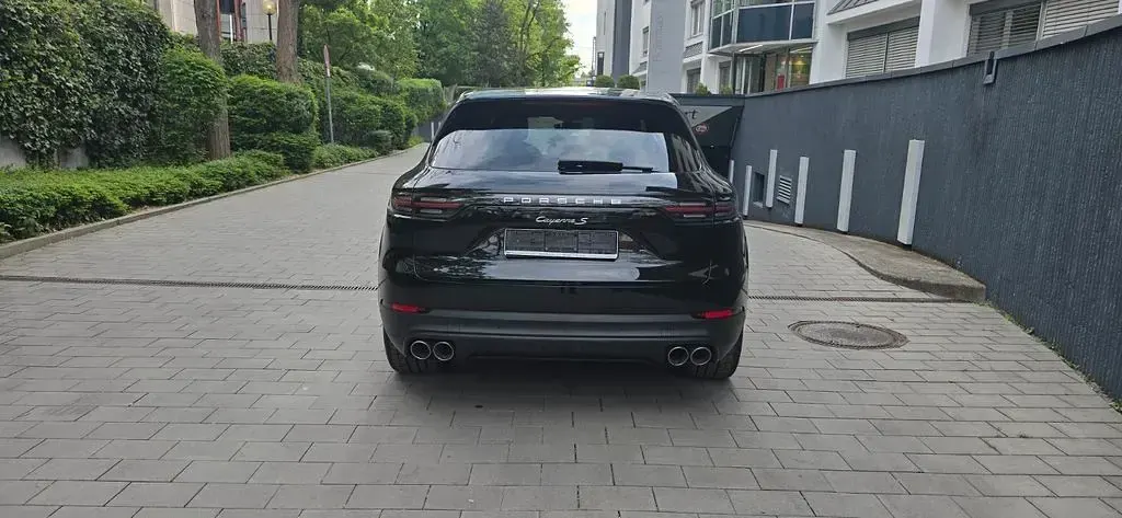 Gebraucht Porsche Cayenne S 441 PS (324 kW) 2019 Schwarz SUV