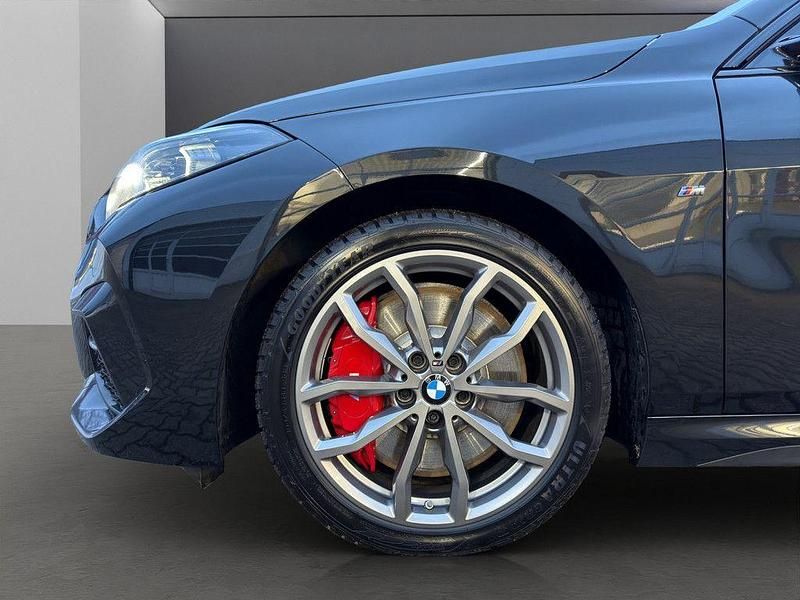 Gebraucht BMW 220 M Sport 190 PS (139 kW) 2023 Schwarz / saphirschwarz (metallic) Coupé