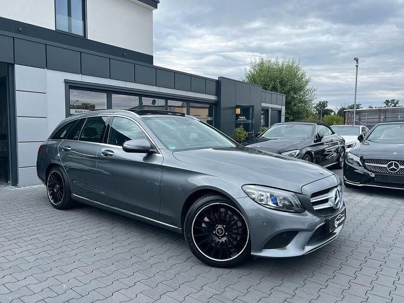 Grau Gebraucht 2019 Mercedes C180 Avantgarde Limousine | 21.890 € (Guter Preis) - Bild 1/4
