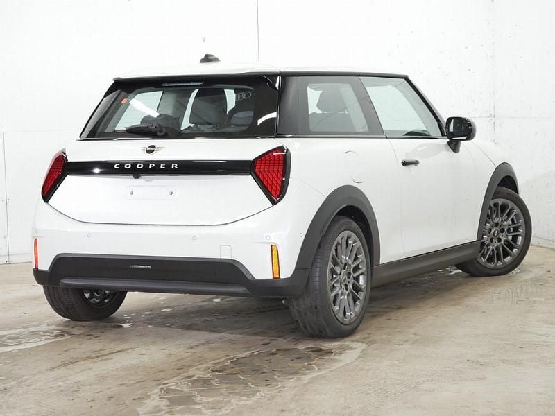 Second-hand Mini Cooper 156 CP (114 kW) 2024 Alb Hatchback